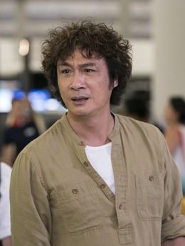 泄密者_天天影视