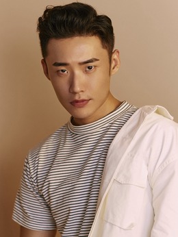 月半爱丽丝_天天影视